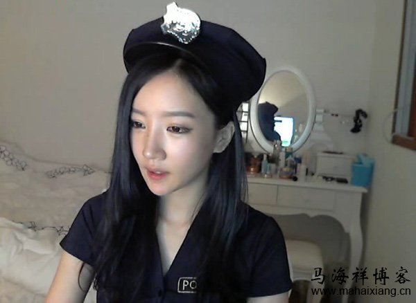 从网络美女主播的离职看荷尔蒙经济体的未来之路在哪里？